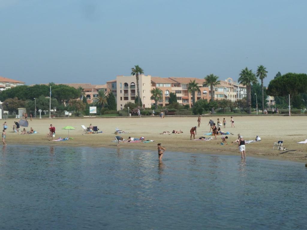 La Londe Les Maures Apartment Exterior foto